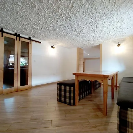 Homestay Goscinne U Zoski